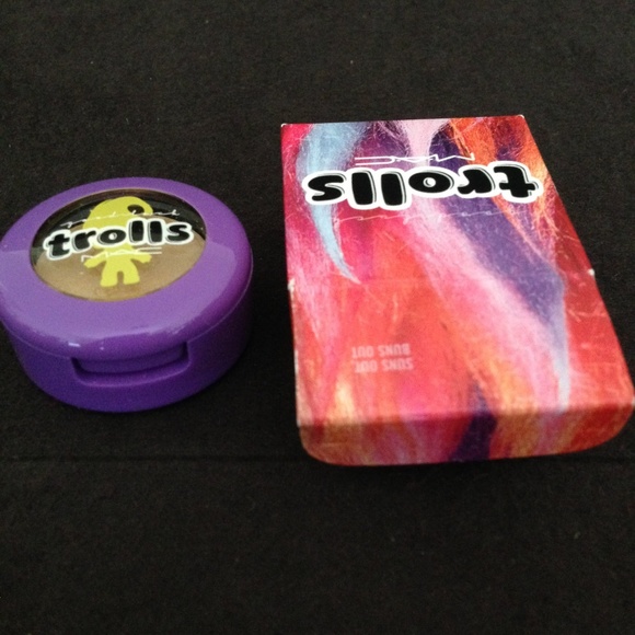 MAC Troll collection eyeshadow - Picture 3 of 4